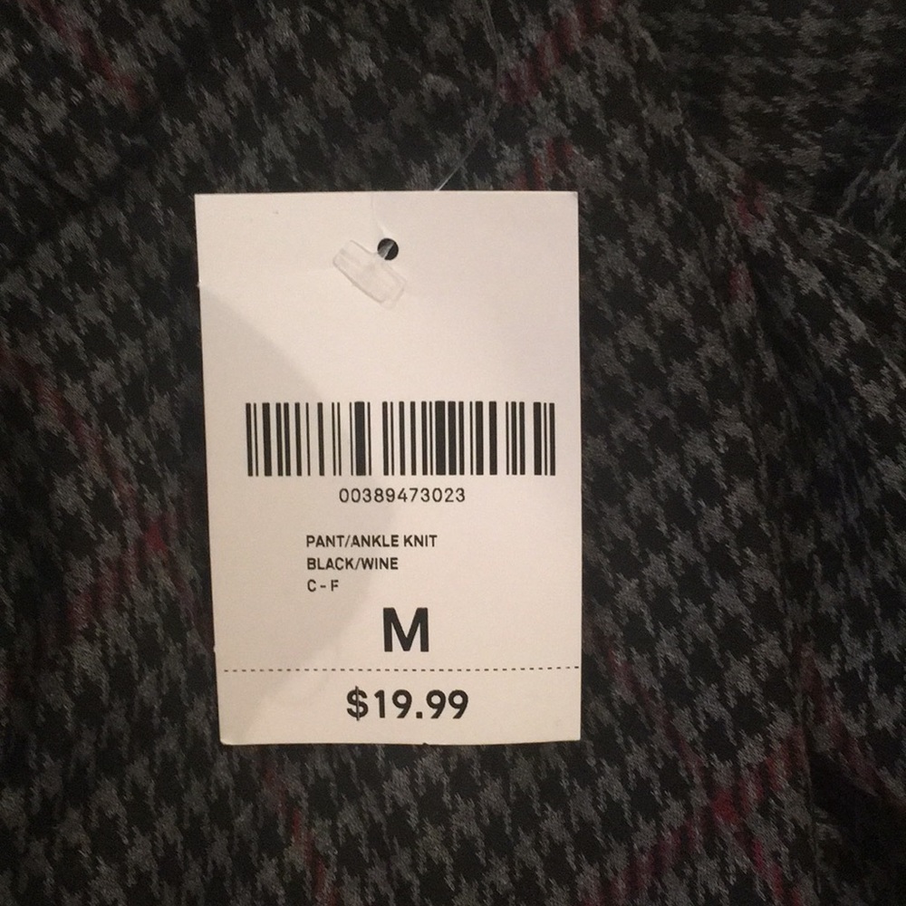 Forever 21 Houndstooth Plaid Knit Ankle Pants - Picture 10 of 10